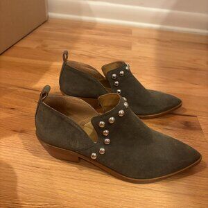 Rebecca Minkoff Olive Suede Shoe with Studs size 7